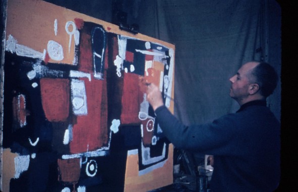 1955 Marguerite – Théo Kerg dans son atelier vers 1954-55 créant le tableau